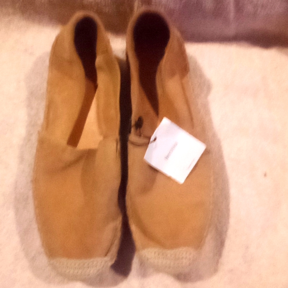 Women's shoes